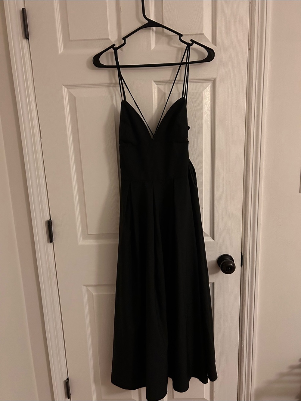 Elegant Black Strappy V-Neck Midi Dress